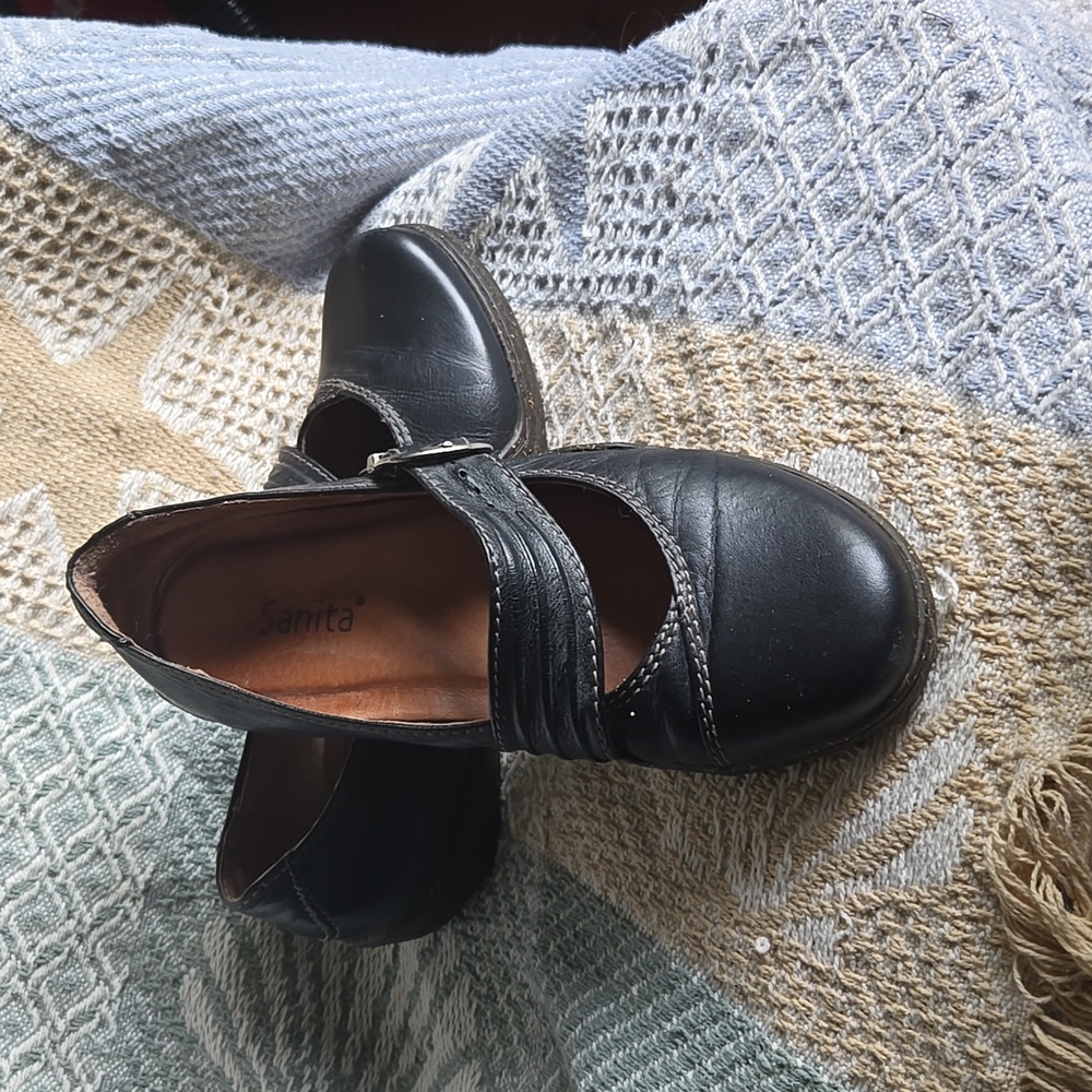 Black Leather Mary Jane Shoes